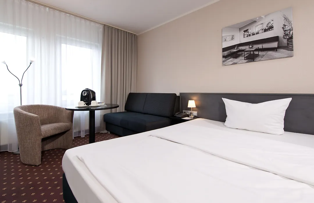 ACHAT Hotel Hockenheim-1